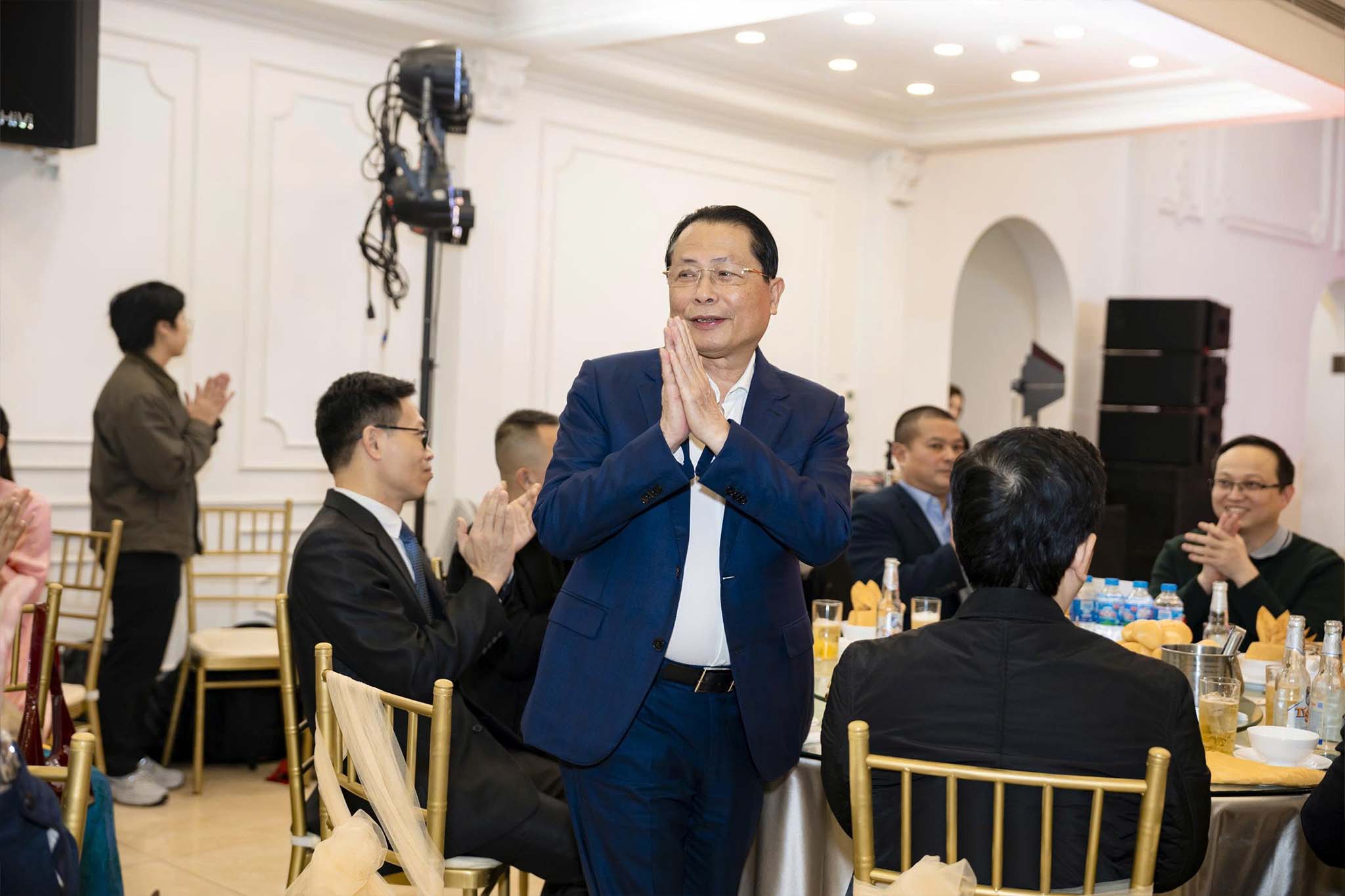 Ông Nguyễn Văn Hùng – Chủ tịch HĐQT, Tổng Giám đốc Công ty CP Tập đoàn Picenza Việt Nam tham dự buổi Tiệc tất niên 