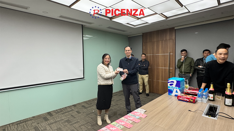 Picenza Group chào mừng ngày Quốc tế phụ nữ 8/3