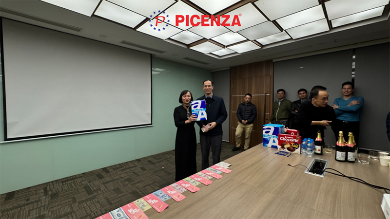 Picenza Group chào mừng ngày Quốc tế phụ nữ 8/3